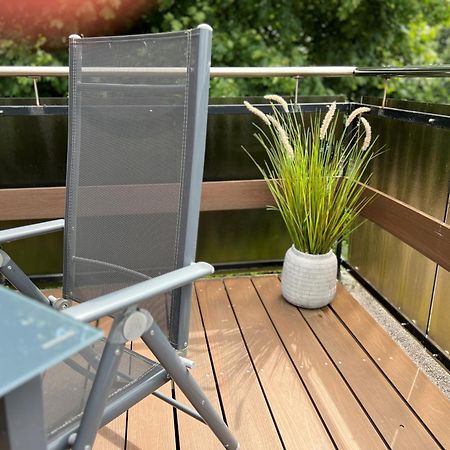 Peedy'S Luxurioese 60M² Wohnung Mit Balkonterrasse Stade Exterior foto